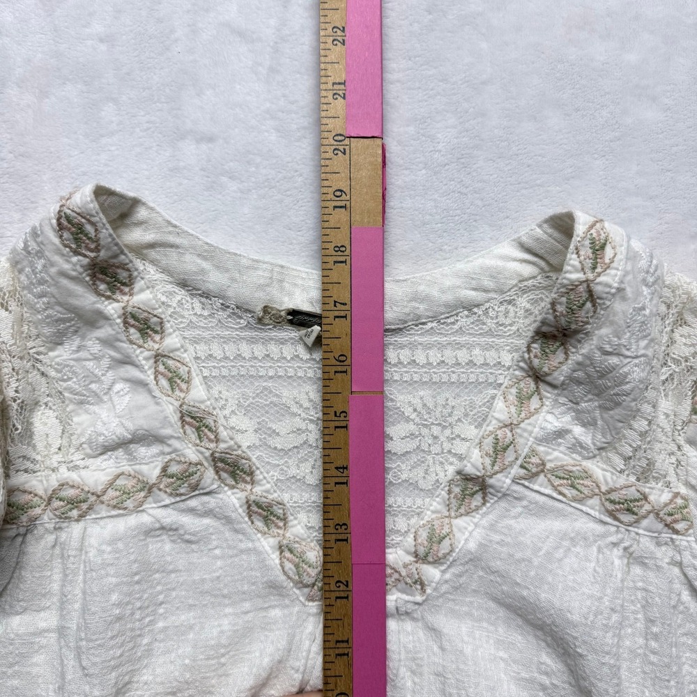 Gimmicks‎ White Embroidered Lace Boho Bell Sleeve Blouse Top Womens Size S - Picture 5 of 6